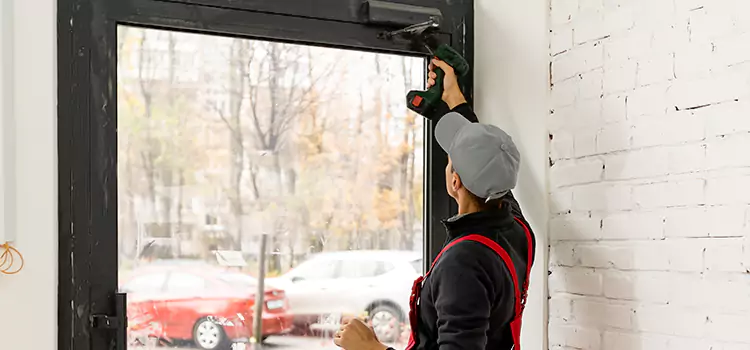 Comprehensive Door Closer Services in Sainte-Catherine, QC